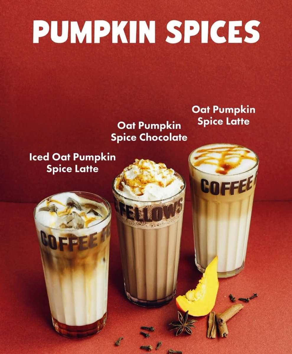 LifeNetherlands's tweet photo. 最近仕事が忙しく疲れ気味だったんだけど、帰り道に飲んだ、このpumpkin spicy chocolateが本当に美味しくて、甘さと温かさが疲れた身体にしみた！エネルギー補充完了！さあ、家に帰ったら大好きな家族が待ってる、息子を沢山knuffelするぞ！ https://t.co/SL9SjgnQw9