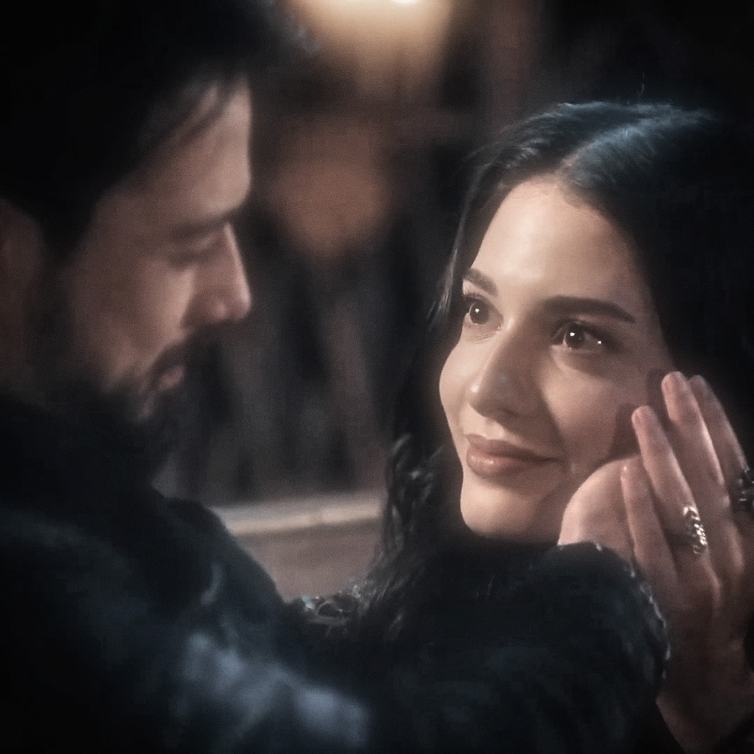 Karısına bakarken içi gidiyor ya🤏🏼
── #OrNil | #KuruluşOrhan