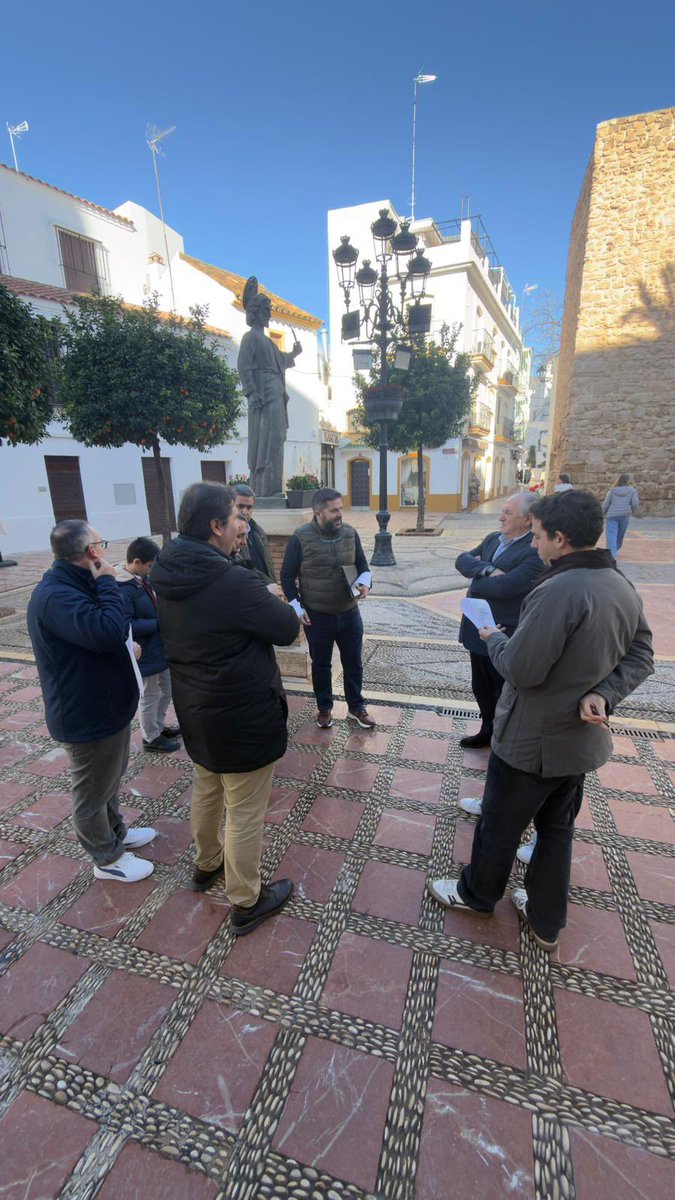 🔊NOTICIAS 🔊

En el día de hoy, coincidiendo además con el día grande de la Paz para todos los pollinicos, hemos tenido el placer de recibir la visita de los miembros de la Agrupación Musical Sagrada Cena de Córdoba.