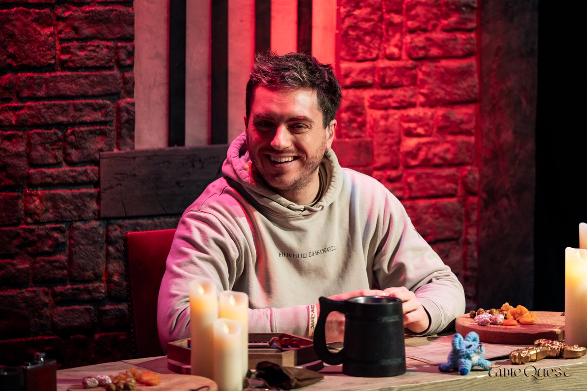 Table Quest tweet media