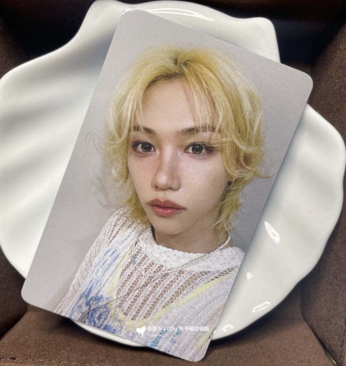 915bbok's tweet image. she’s going into felix’s hall of fame photocards