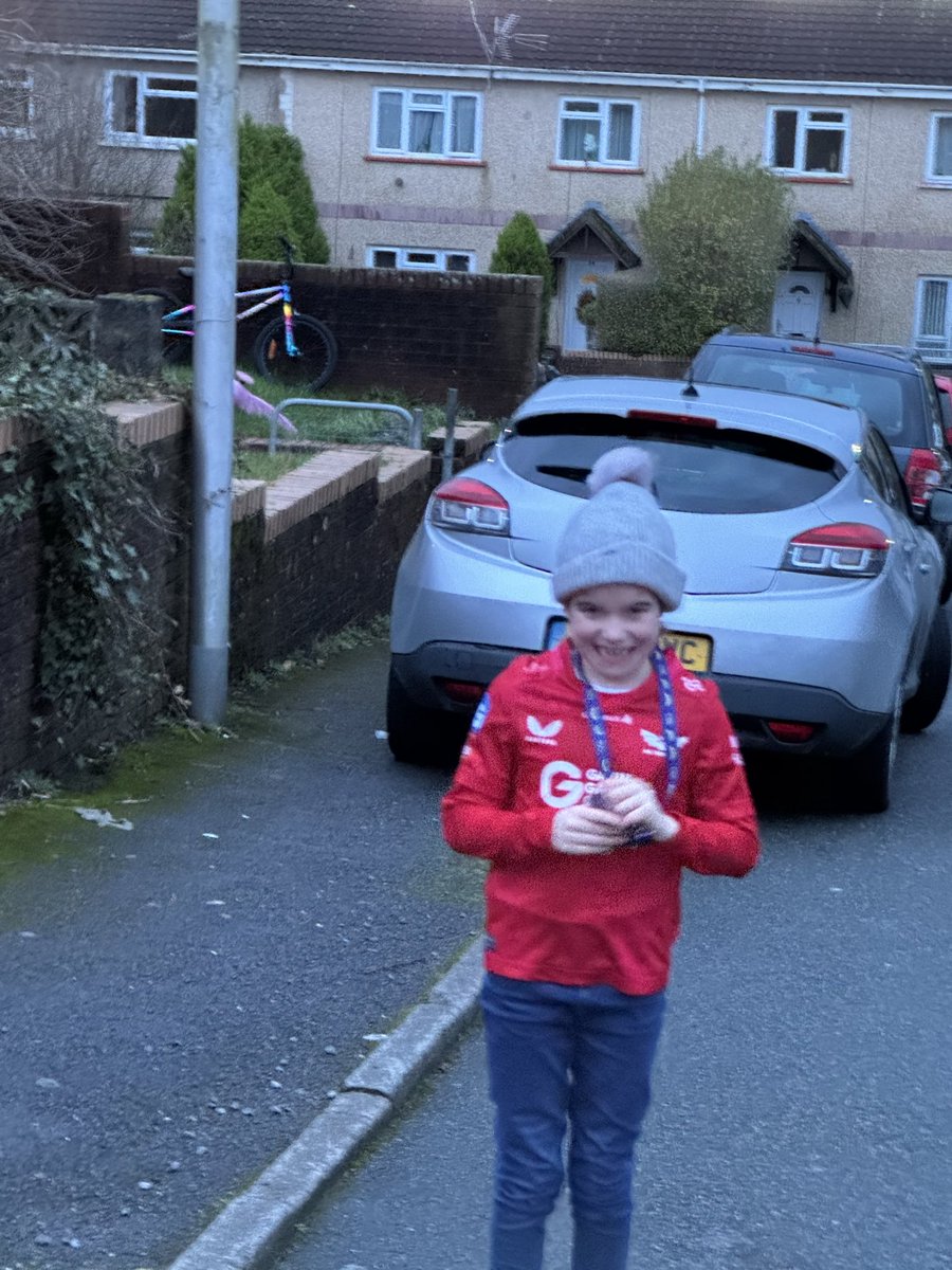 Anne richards tweet media