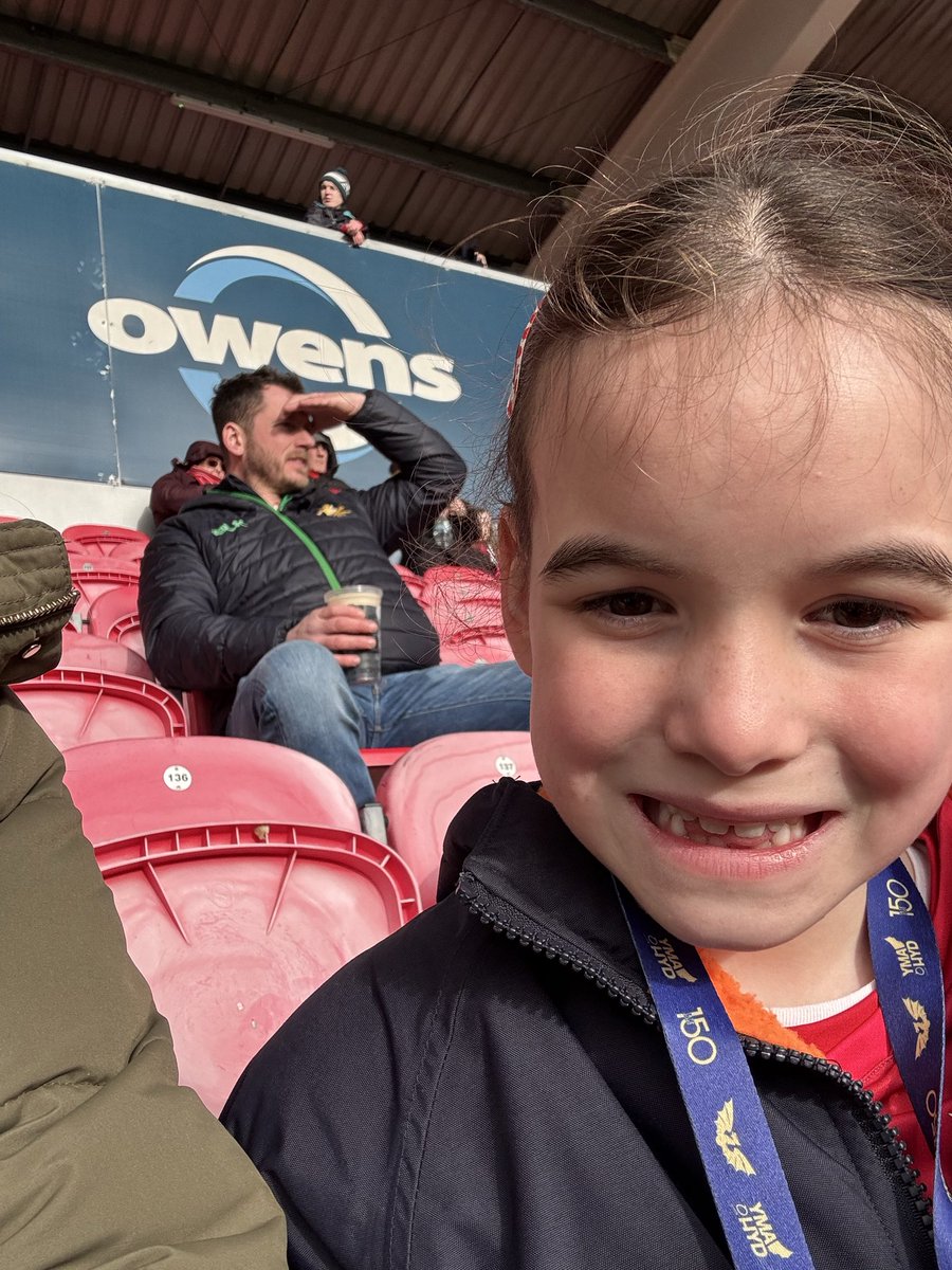 Anne richards tweet media