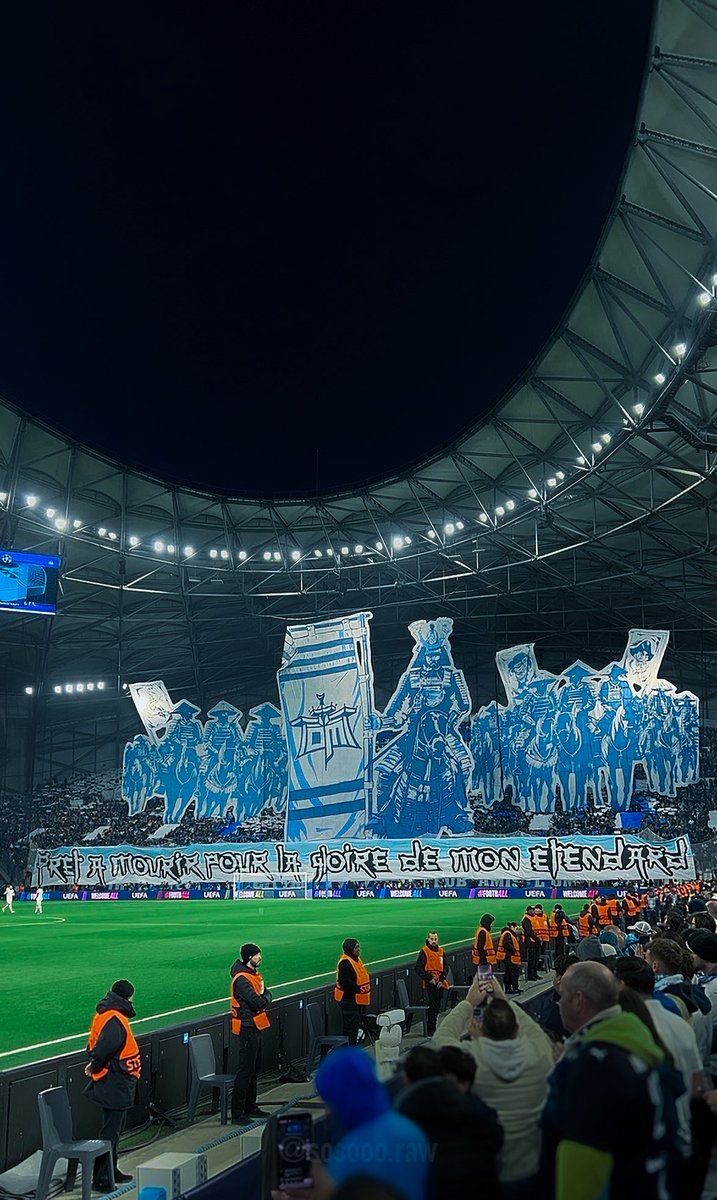 Je post ça en mode fonds d’écran 

Venez follow sur <a href="/sosooo_raw/">Sosooo.raw</a> pour la photo !