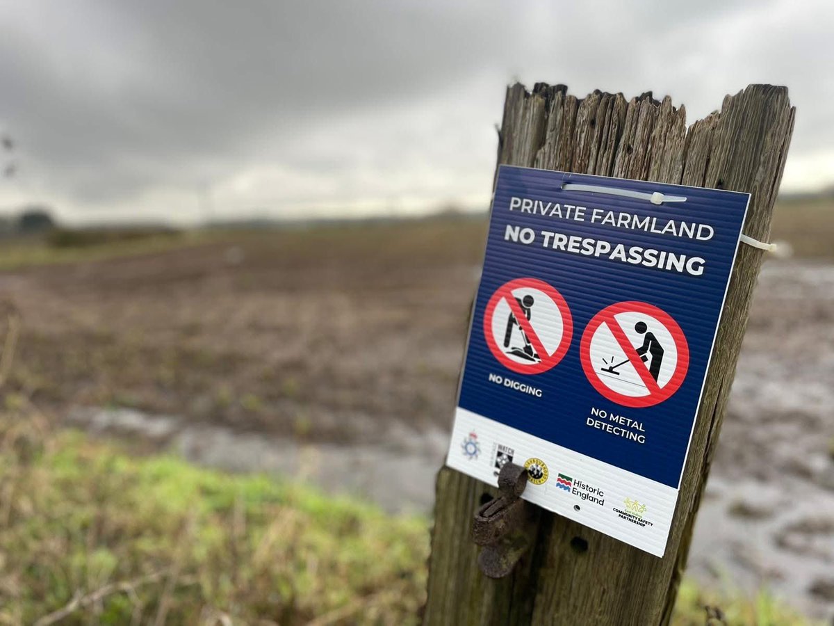 Humberbeat_RTF's tweet photo. #RuralTaskForce Thanks to reports from the local community we have detained two males this afternoon for illegal metal detecting on scheduled monument land around #StamfordBridge without permission from @HistoricEngland
#HeritageCrime investigation now ongoing. https://t.co/1MYST3kzKJ
