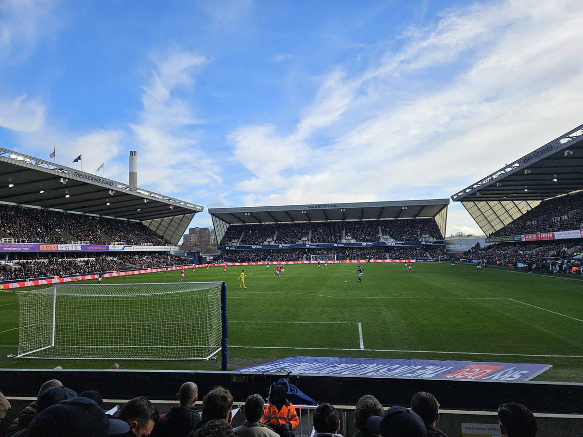 Cha4774Chris's tweet photo. Millwall Away Usual Pathetic Display There @MillwallFC 4-0 @CAFCofficial #cafc https://t.co/FKLgYID4Hl