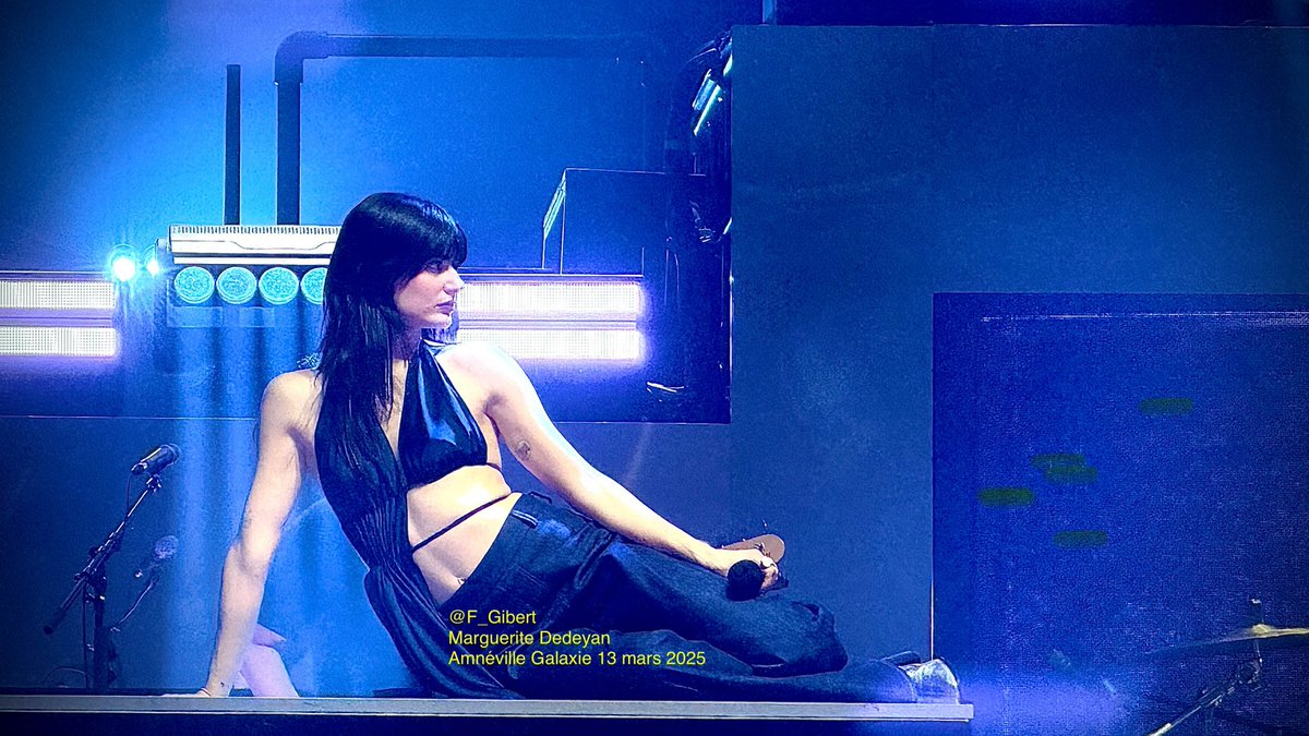 F_Gibert's tweet photo. #Girls 👯♀️
#starac #staracademy #margueritecommelafleur
@StarAcademyTF1
#margueritelflm
🧑🏻🎤🌼La chanteuse et artiste, #Marguerite Dedeyan dévoile une nouvelle palette de son talent : sa plume sensible.
Gros succès à l’#HyperWeekendFestival !
À découvrir dans @parisienmusique https://t.co/3xEZXtCN6q