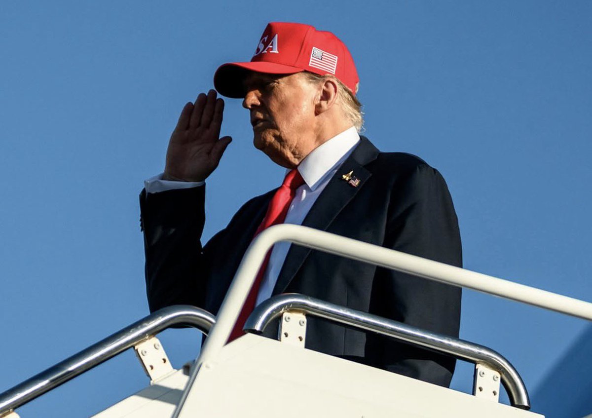 Scavino47's tweet image. “Under President Trump’s leadership, America is safer than it has been in over a century — and brand new data proves it. A new report shows the murder rate across the nation’s biggest cities plummeted last year to its lowest level since at least 1900…”