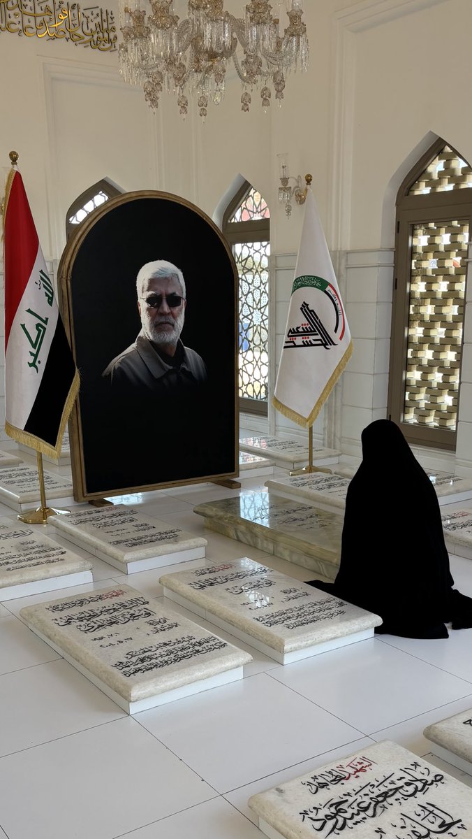 سَلامٌ عَلَيْكِ،
سَلامٌ مُشتَاقٍ يحنُ إلَيكِ ..💔