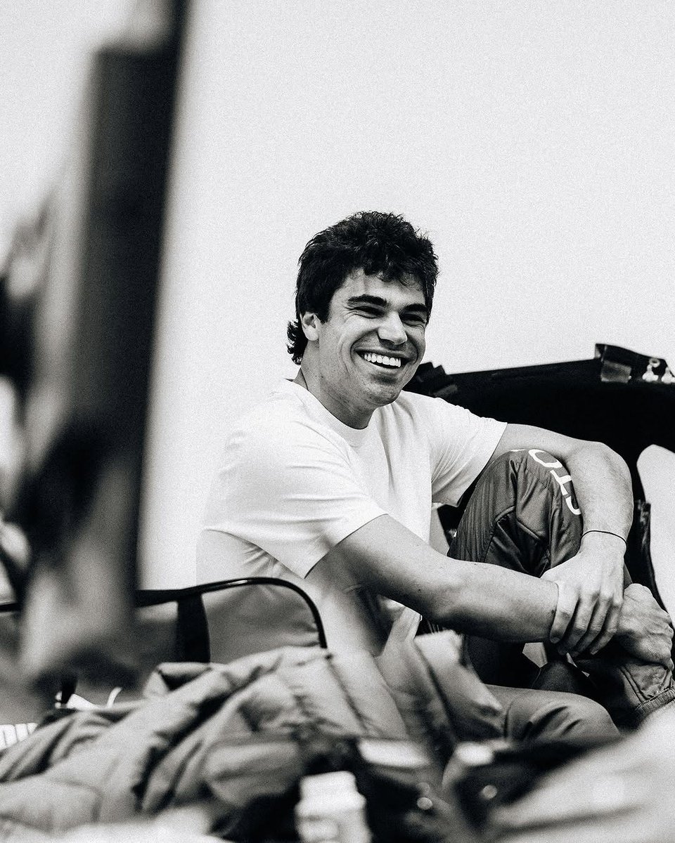 strllance's tweet image. 