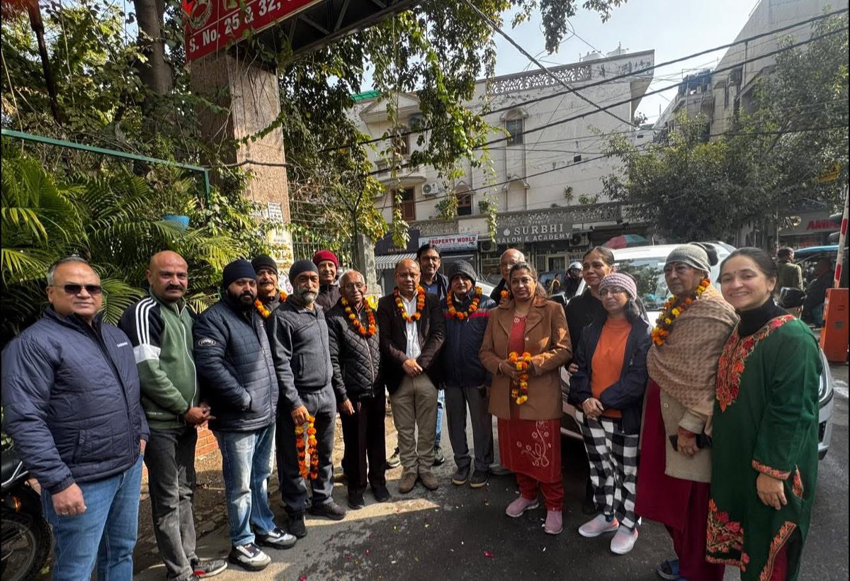 aapdimpleahuja's tweet photo. Visited #C1A Block for the inauguration of the park-side boundary wall and renovation of the rain shelter in D Wing, aimed at improving safety and public convenience. #ward104 #janakpuri @ArvindKejriwal @Saurabh_MLAgk @AAPDelhi https://t.co/7WGFPOzdWA