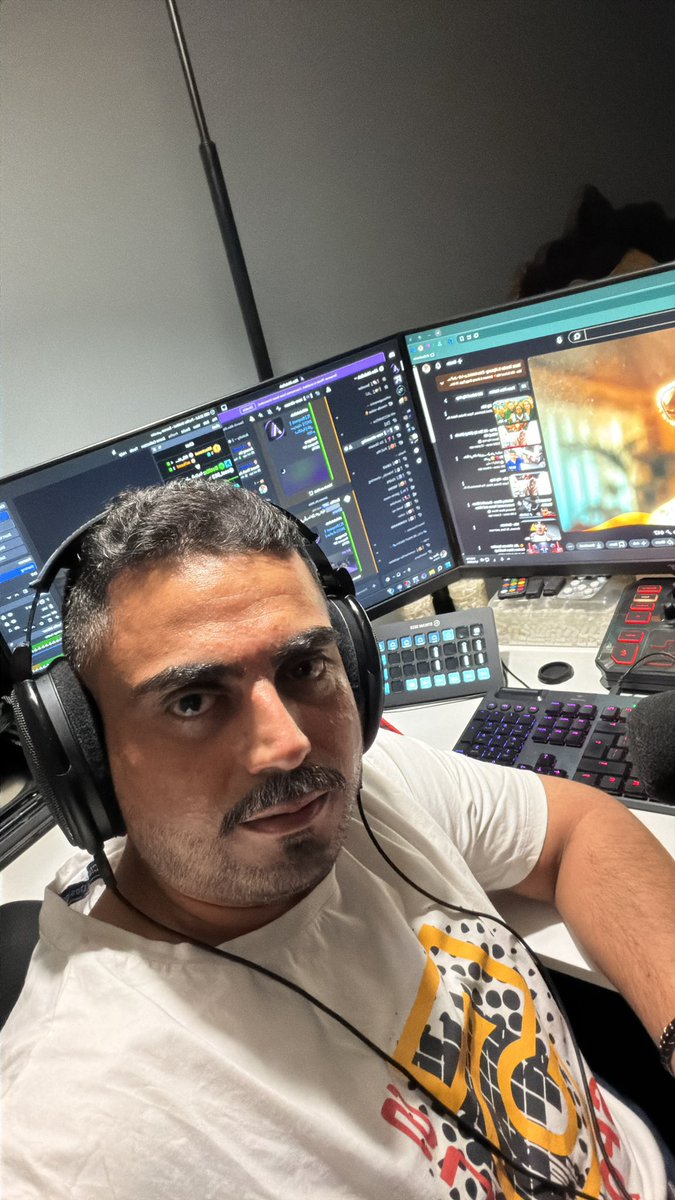ab0abdullahX's tweet photo. حياكم الله طلعنا بث ، نقول العوده باذن الله للاستمرارية المتبثبثة 😋…. 

https://t.co/ZY71iC2dhq https://t.co/as8dLzbrBS