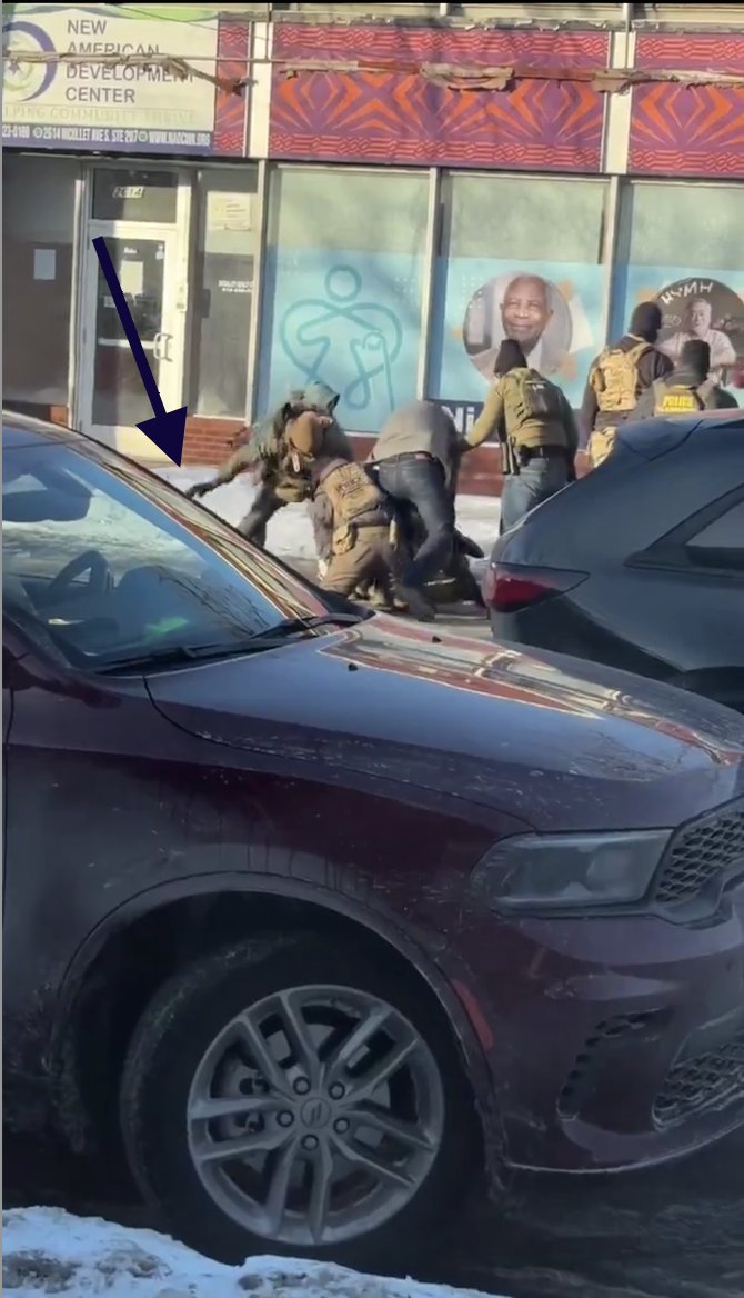 t_arnpreeest's tweet image. Since when is it ok to pistol whip a downed suspect in the head? (Prior to the shooting)

These are untrained goons.