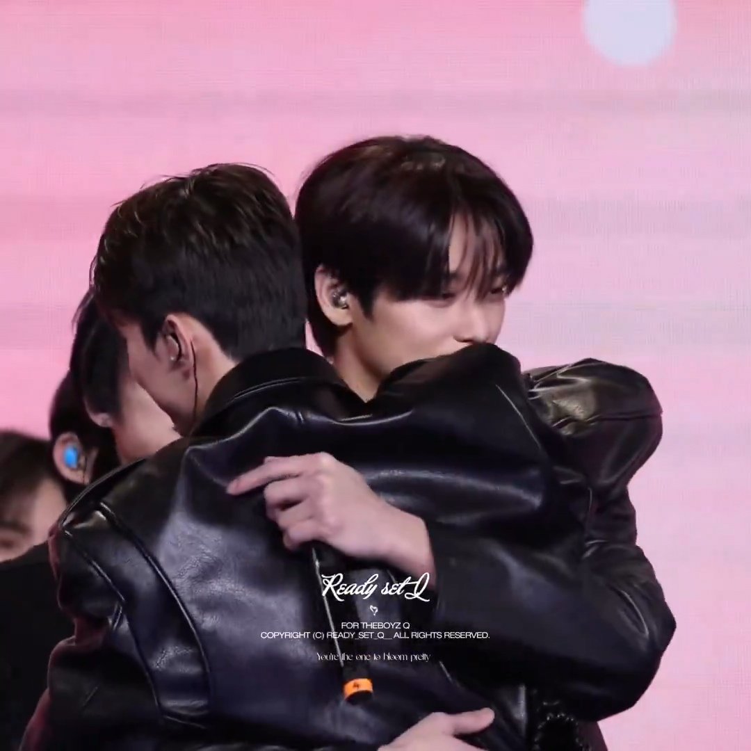 이미 끝났고, 미련없는 척하는 남자의 얼굴
너이거어캐햇냐