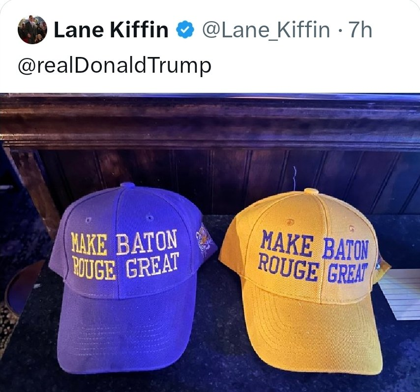 As Trump's ICE Nazis continue their murderous rampage of terror across the US, LSU coach Lane Kiffin thought it'd be a good idea to tag the pedophile führer with a MAGA Nazi-inspired hat. What Black mother and father would want their son to go play for this fucking ignoramus? 👇