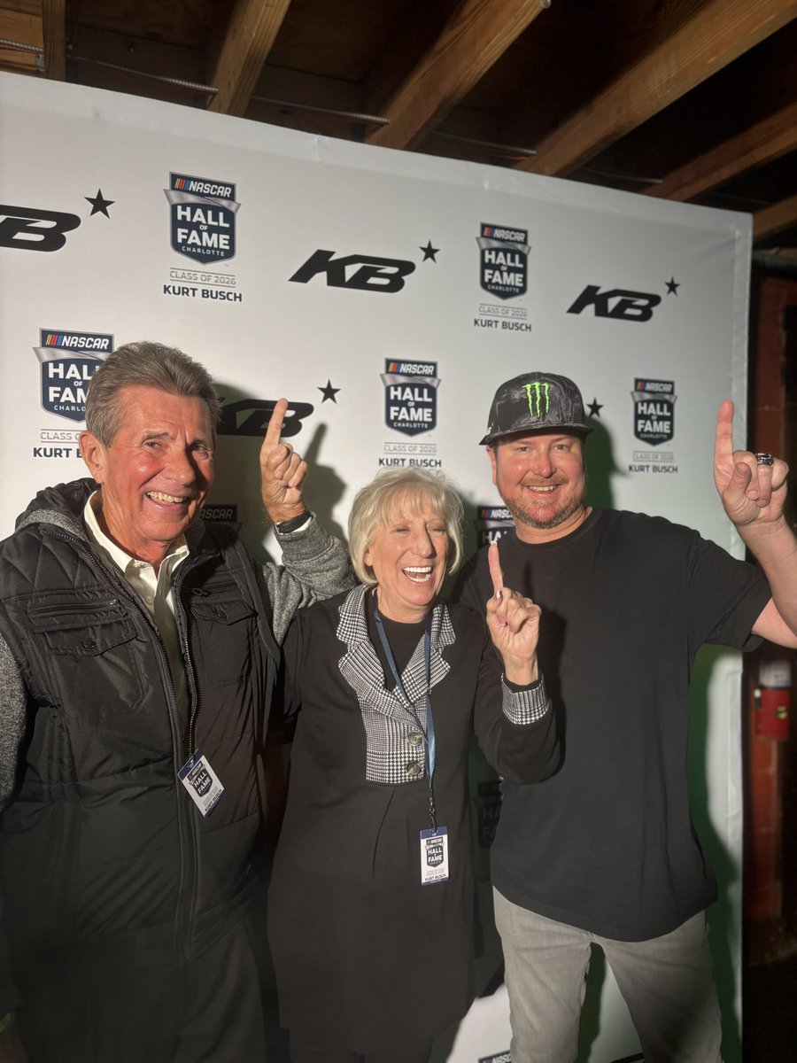 Tom TR Roberts tweet media