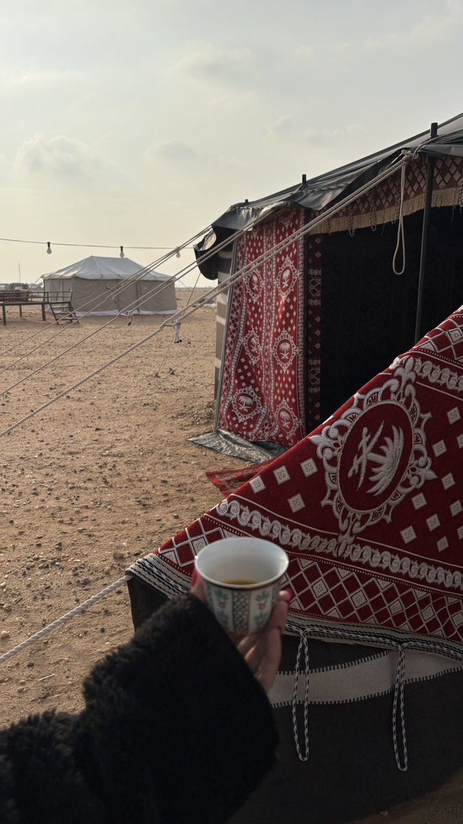 lli1419's tweet photo. «ربيع القلوب الممحلة شوف بعض الناس
إلى خذت معهم ساعةٍ .. زاد في حالي» https://t.co/hAeHwJzMxd
