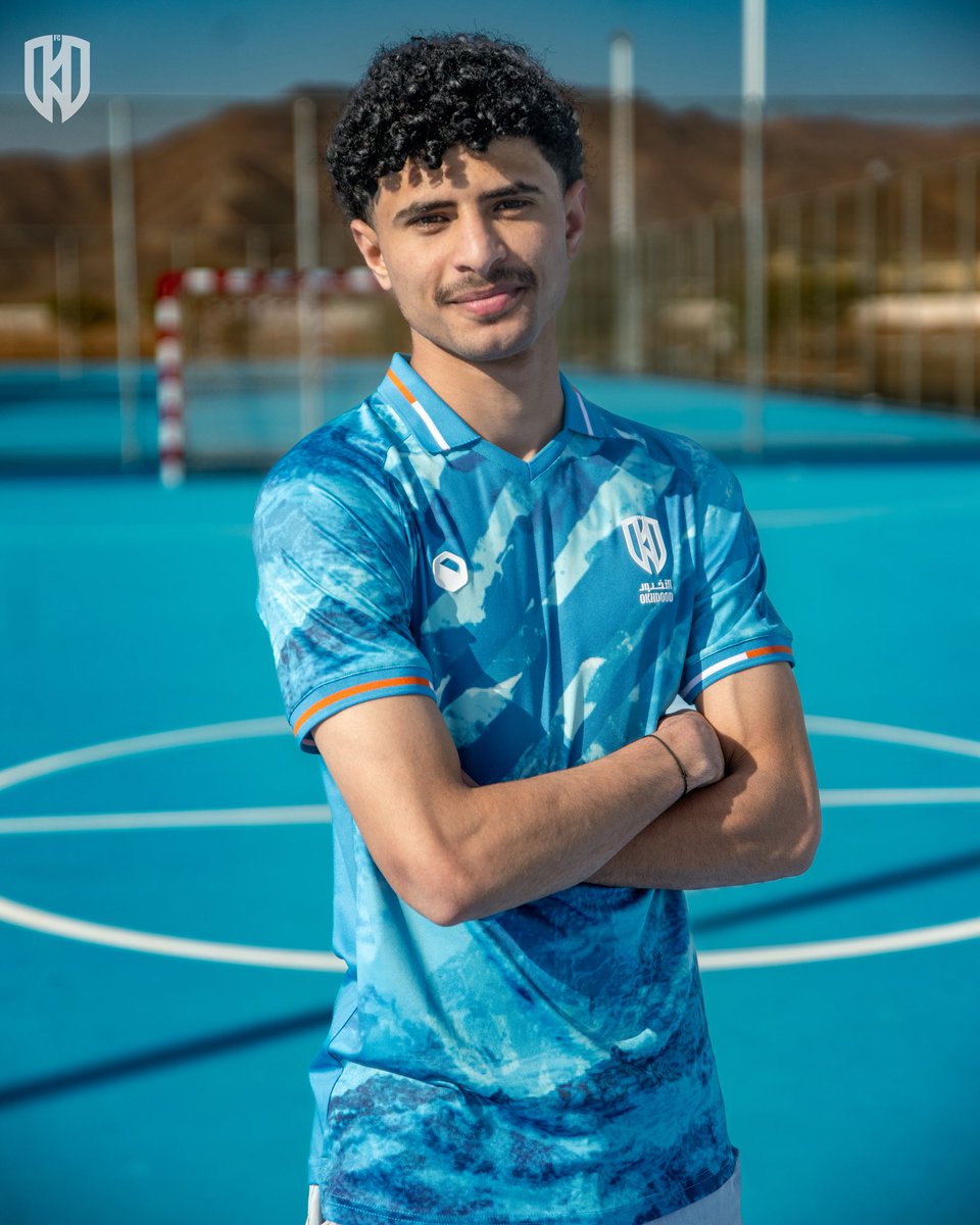 ALAKHDOUD's tweet photo. نجومنا تتألق بالطقم الجديد 📸👕

#طقم_الاخدود | #AlakhdoudKit https://t.co/N8nfscelRX