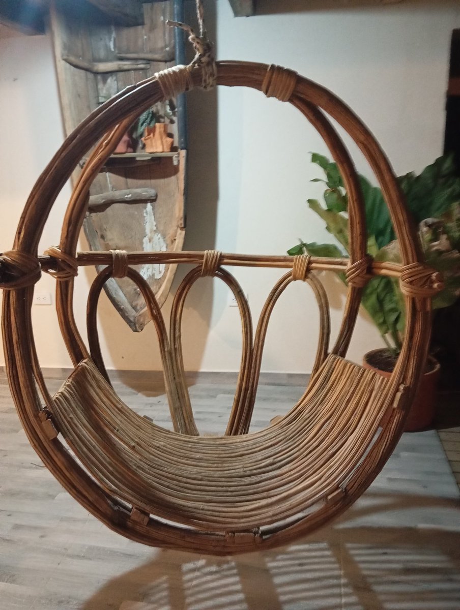 sinderrumbe's tweet photo. En el taller del maestro Ramiro Cardales, hacedor de muebles de bejuco y mangle, San Bernardo del Viento, Córdoba. https://t.co/cJLp0nemkH