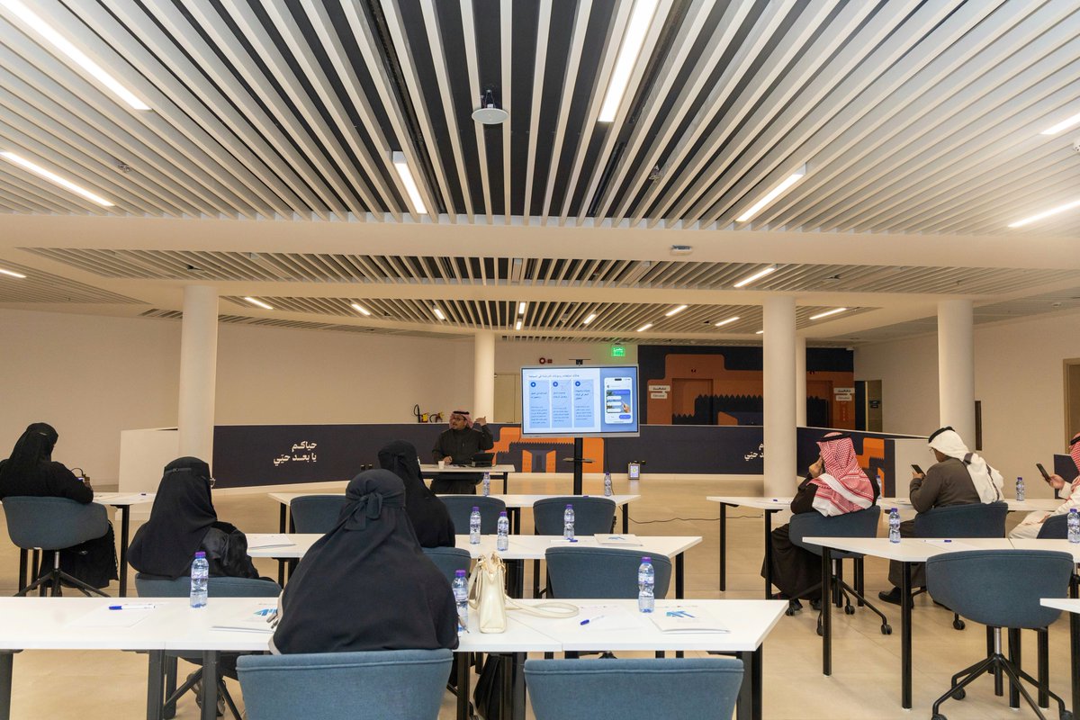 اليوم الثاني من انطلاق ورش برنامج صحافة الذكاء الاصطناعي في الإعلام السياحي، وسط تفاعل لافت من المتدربين والمتدربات مع التطبيقات العملية وأدوات التحرير والتحليل الذكي، مما يعكس شغفًا مهنيًا بالتحول الرقمي في صناعة المحتوى السياحي.