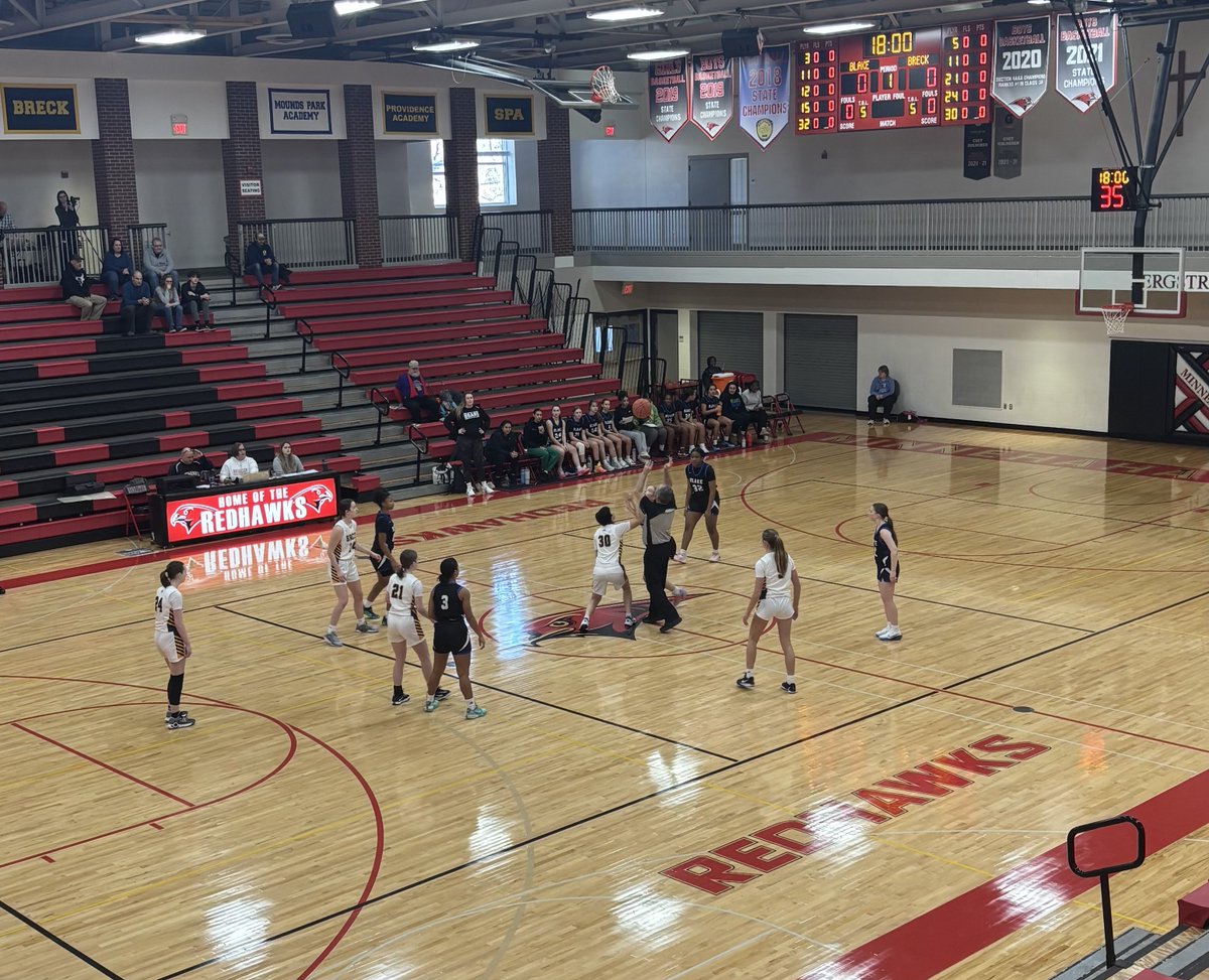 Tip-off of the 1st ever ⁦@IMACMN⁩ Basketball Showcase! Blake vs Breck GBB is the 1st of 6 games today - come join us at Minnehaha for a great day of Basketball! 
