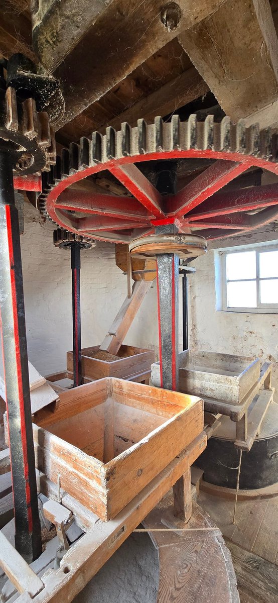 lkent45's tweet photo. A really interesting visit to an old church no longer in use, but is owned by the church conservation trust and then 15 minutes away to a windmill, that still Mills flour. Its continued to mill flour since it was built, not stopped milling once. https://t.co/tywfjQwBII