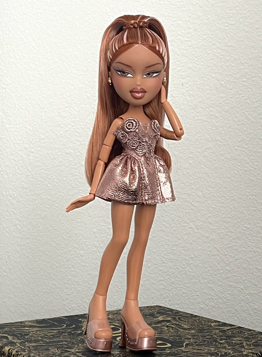 aliendollx's tweet image. Rose quartz rock star