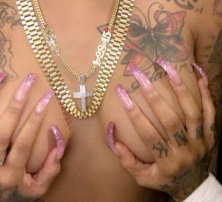 Snothott's tweet image. 