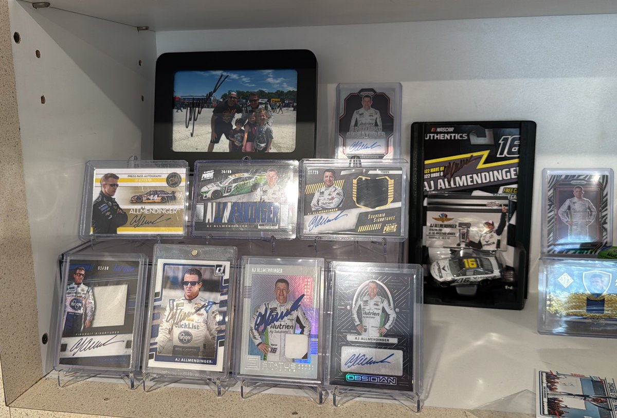 derms115's tweet photo. Go get em @AJDinger @smclaughlin93 #Rolex24 cc @_TaraLea https://t.co/r4zuBjjU6n