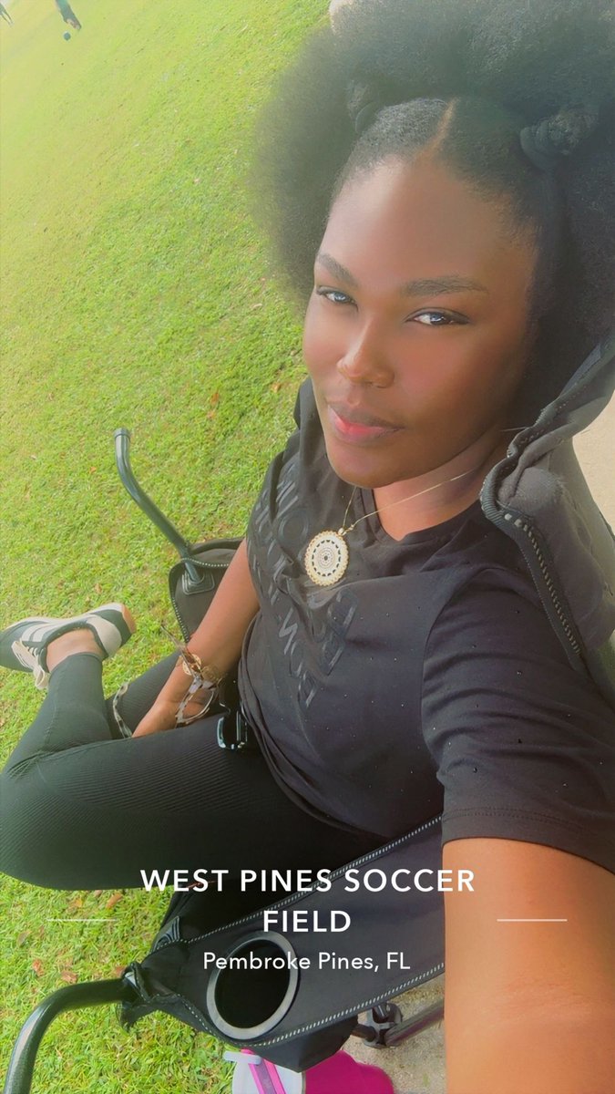 What a beautiful soccer mom 😍 #wifey