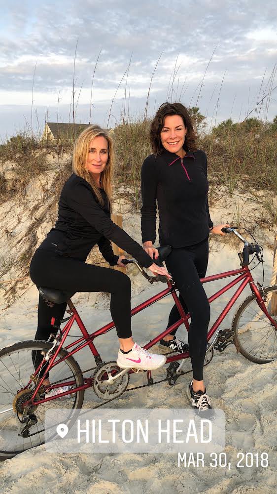 SonjatMorgan's tweet image. 2016? More like 2018. 

Biking in #HiltonHead with Lu ❤️ 

@CountessLuann #Biking #Beach #CountessLuann #Sunshine #2018 #Goodvibes