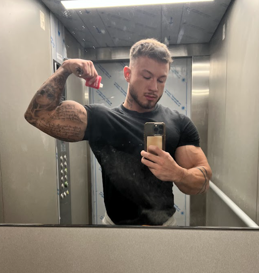 DaddyRayVip's tweet photo. Wanna get punished?😈
All my content https://t.co/omNfwoVDN4 https://t.co/CQHvqUtSa0