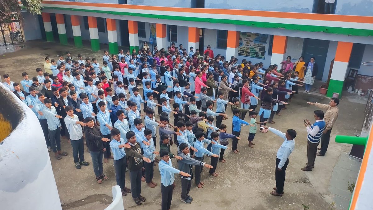 CeoRajasthan's tweet photo. ☝️हम देश की लोकतांत्रिक परंपराओं को बनाए रखेंगे....👩🦰👨
👉प्री- एनवीडी गतिविधियों के तहत आज जिलों में विभिन्न राजकीय व निजी शिक्षण संस्थानों में #ELCs द्वारा मतदाता जागरूकता कार्यक्रम आयोजित किए गए ।
✅देखें झलकियां -
#NationalVotersDay #NVD #VoterAwareness #VotersDay #NVD2026 #ECI #मतदाता_शपथ
@ECISVEEP @SpokespersonECI
@DIPRRajasthan
@rajeduofficial
@DDNational
@airnews_jaipur