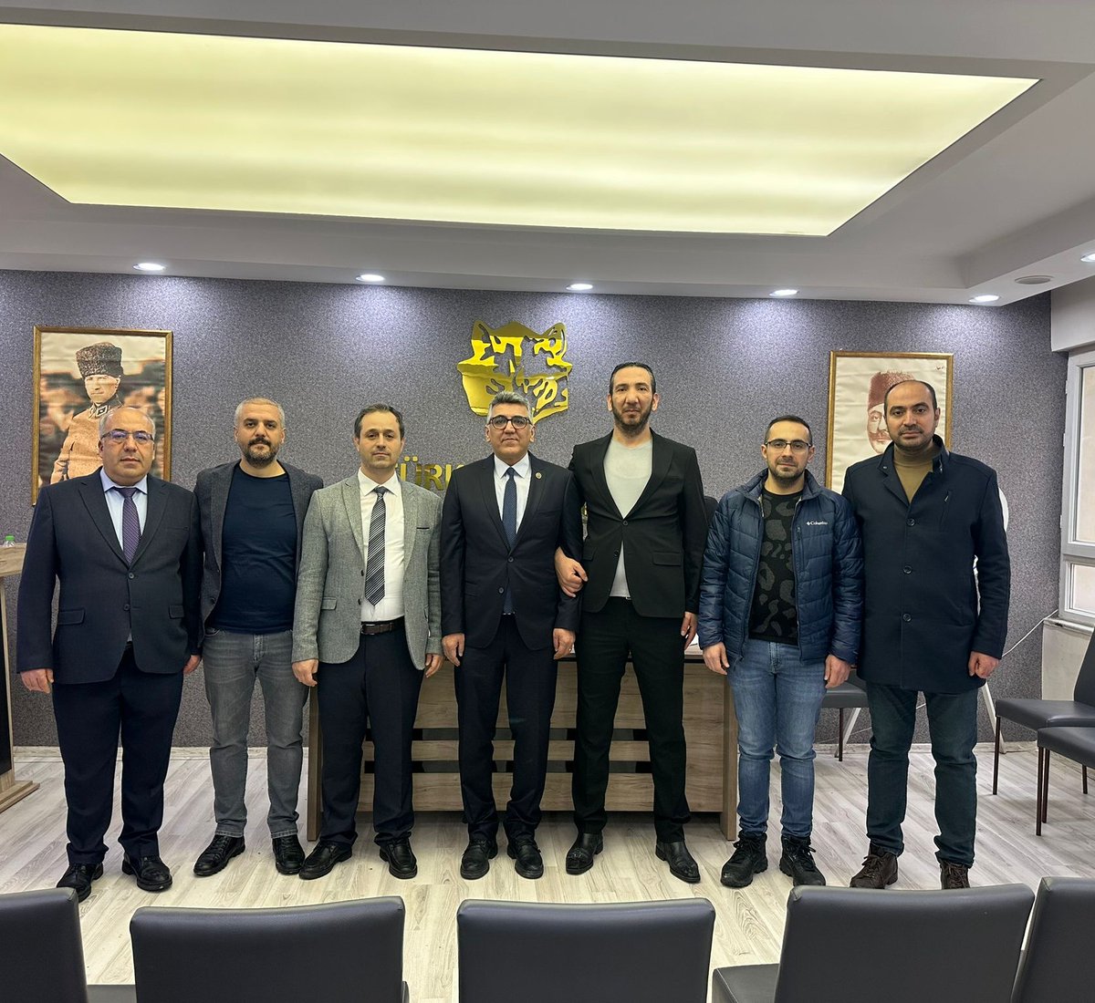 Türk Ocakları Elazığ Şubesi’nin 12. Olağan Genel Kurulu neticesinde Şube Başkanlığına tekrar seçilen Kıymetli Ağabeyim Prof. Dr. Yavuz Haykır Bey'e ve Değerli Yönetim Kurulu Üyelerine yeni dönemlerinde başarılar diliyor; Genel Kurulun Türk Ocakları camiasına ve Elazığ’ımıza