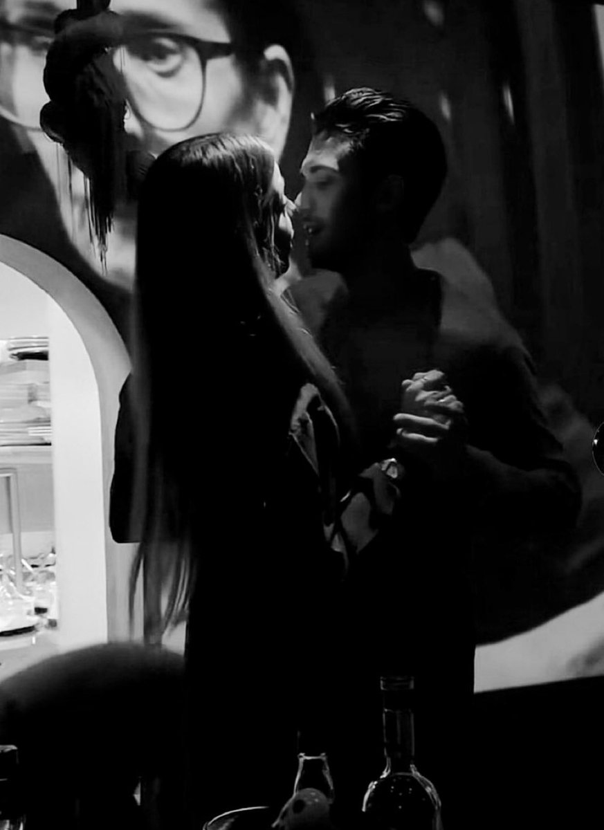 “..ci saranno tante persone che ci romperanno le palle sia a me che a te, ma saremo in grado di gestire!”

❤️‍🩹
 
#jonita