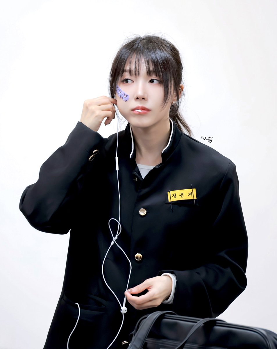 The day Eunji gets casted in a gl it’s over for everyone