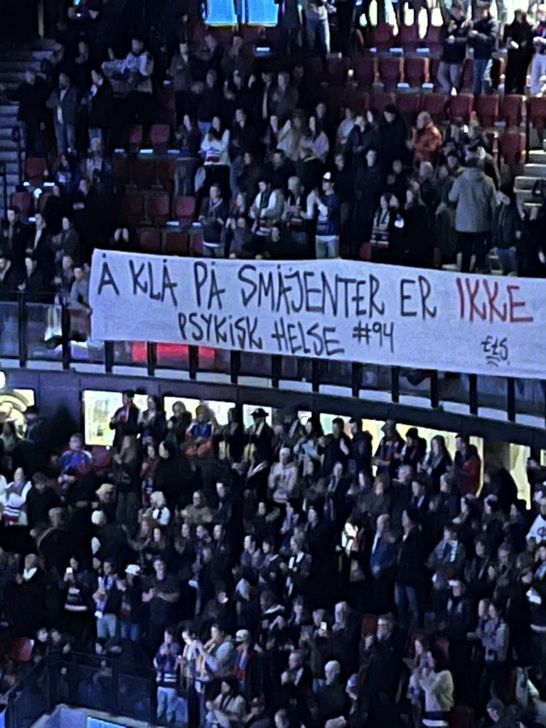 Hockey lørdag - klink klar melding