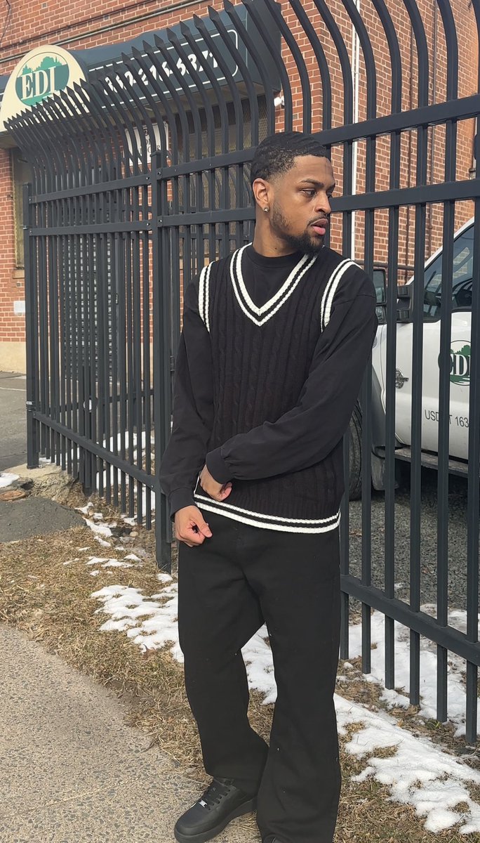 Azgotbandz's tweet photo. Come on man https://t.co/D8cf04izk2