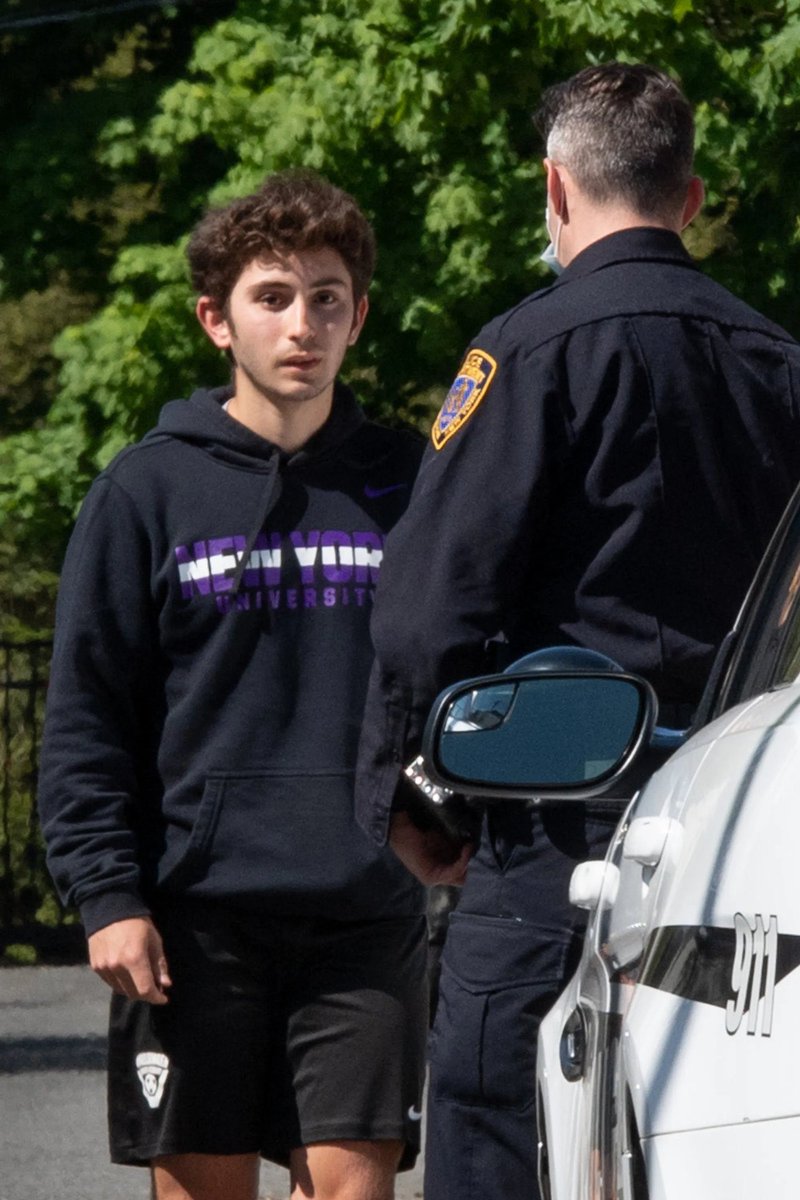 StarPlatinum_'s tweet photo. Ellis was 15 when he stole $24M in crypto through a SIM swap. 

He spent it on watches, clubs, and escorts. 

Then used his real name to cash out on Coinbase. 

The FBI came. 

No charges (he was underage) 

Now he studies philosophy at NYU. https://t.co/wpMojrhkO9