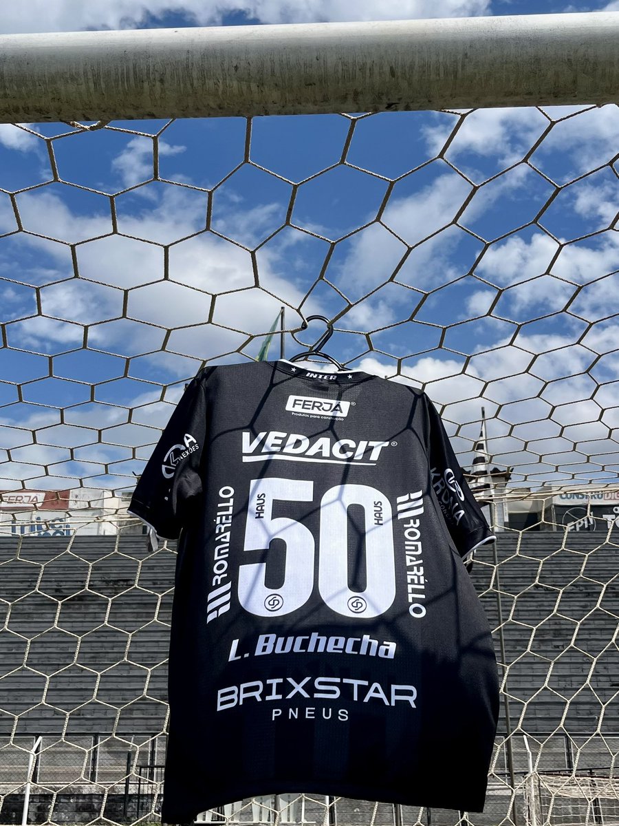 A CAMISA ESTÁ EM CAMPO! 👕🦁 E hoje tem marca especial: Lucas Buchecha  chega aos 50 jogos com o manto da Inter de Limeira! 👏🔥 Raça, entrega e  compromisso com o Leão