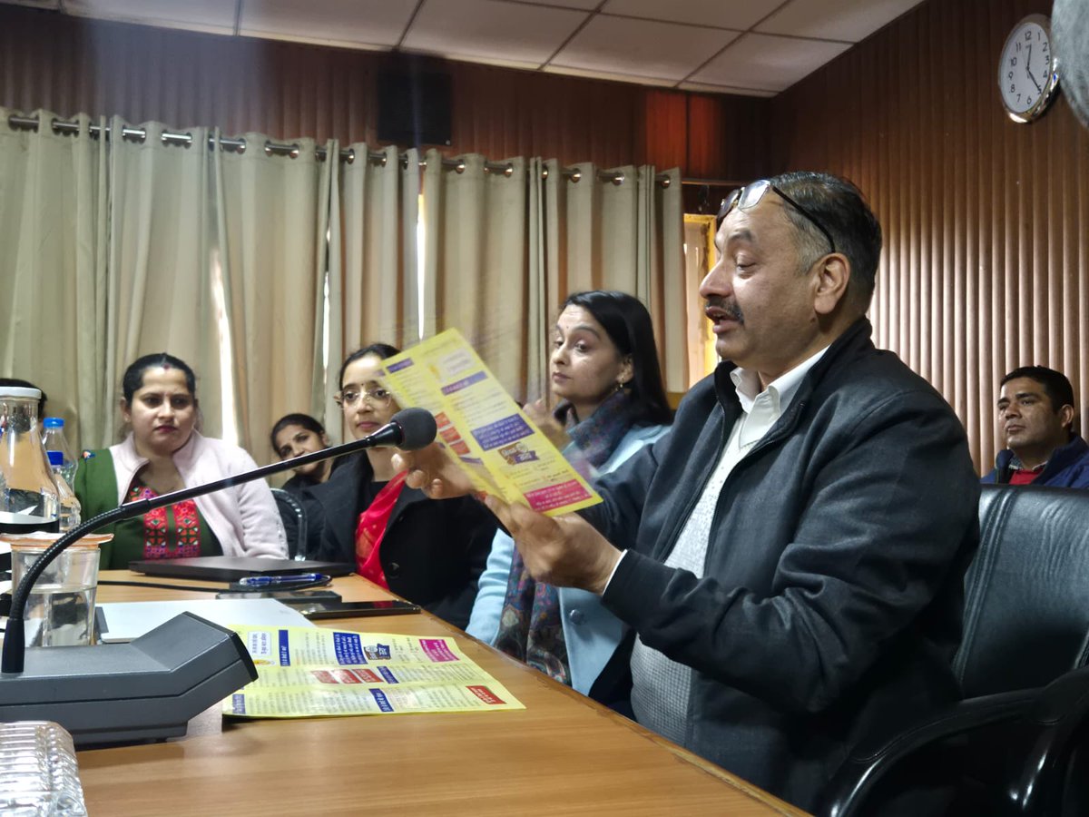 drrksood's tweet photo. Appreciate Vibrant RBSK teams from Kangra committed 2 all National Health Campaigns, even beyond adolescent health
#SNSP #TBMuktBharat
#NikshayDivas promotes open dialogues. Thx Dr. Mahima Quizmaster, Dr Anuradha & Team
#YesWeCanEndTB @StopTB @Youth2EndTB @KangraNtep @TBHDJ https://t.co/GKeuHHlX8X