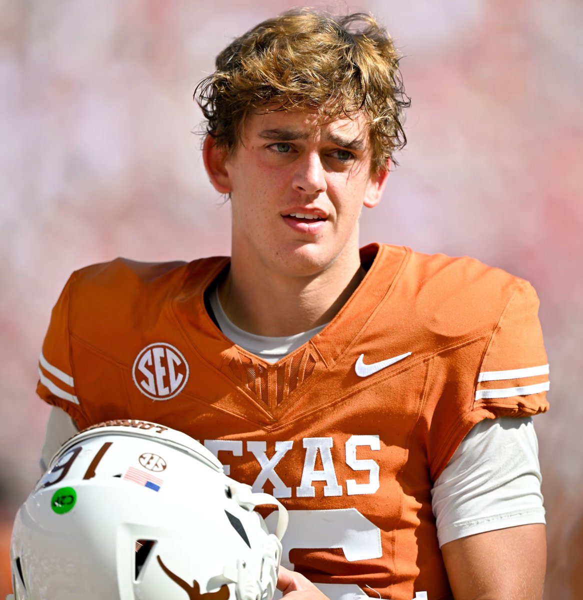 KalshiSports's tweet image. Early 2026-27 CFB Championship Favorites, per Kalshi:

18% — Texas
17% — Ohio State
17% — Indiana
16% — Notre Dame

Who’s taking it?