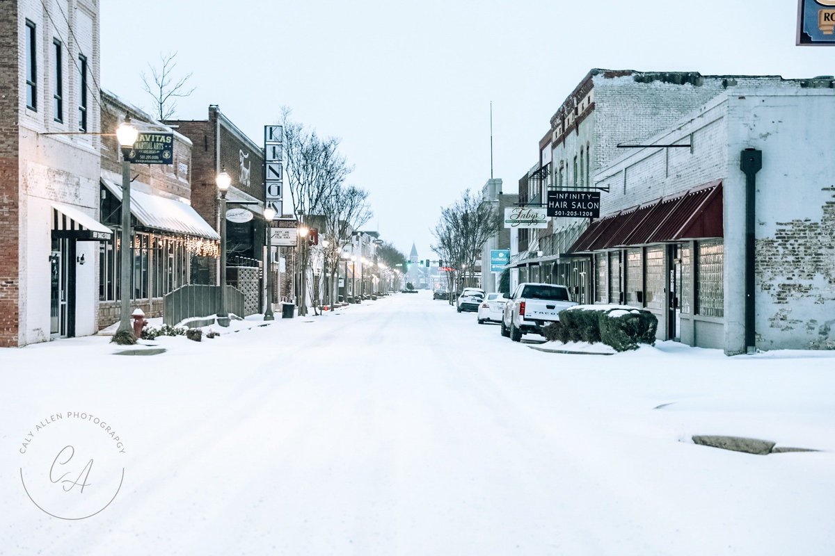Conway,Arkansas.
Looking so beautiful in the snow.
photo credit to : Caly Allen