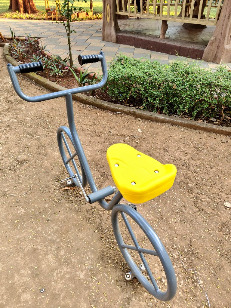 jayantdharod's tweet photo. @mybmcwardKW A
Complain for this newly installed useless excercise cycle has been posted on bmc KW X before a week . Nothing has been done till today . Lallubhai park, Andheri West . Only concerned reply is not sufficient. Act immediately https://t.co/QStqVs1ZWb