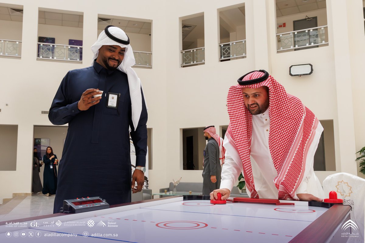aladillacompany's tweet photo. لحظات توثّق فخر الإنجاز، وتجمع شركة الادلاء وشركاتها التابعة في حفلٍ سنوي يجسّد روح الفريق، ويحتفي بالعطاء.

#شركة_الأدلاء https://t.co/CwvFK2XiZY