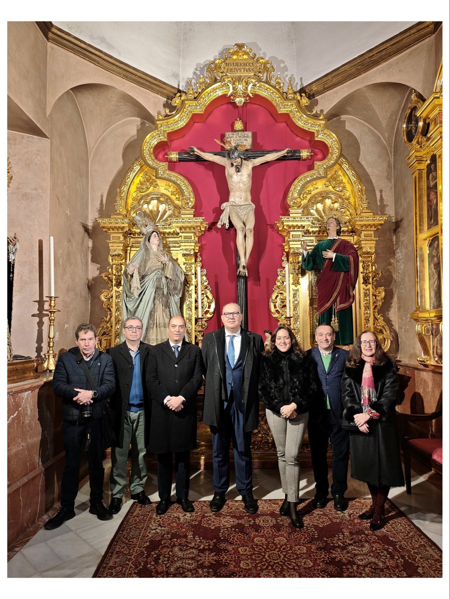 Rafael Jiménez Sampedro recibe un homenaje por sus 25 años al frente del Boletín de las Cofradías <a href="/ElConsejoSev/">Consejo HH y CC Sevilla</a>