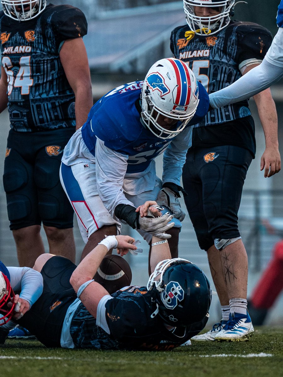 Full Time: AQUILE 14 Rhinos 6 (COPPA ITALIA)

ph.credits RICCARDO FOGLIO

🇮🇹🏈🏆 #CampionatiGiovanili #FIDAFGameday #YOUTHBOWL  <a href="/AquileFerrara/">AquileFerrara</a> <a href="/RhinosMilano/">Rhinos Milano</a>