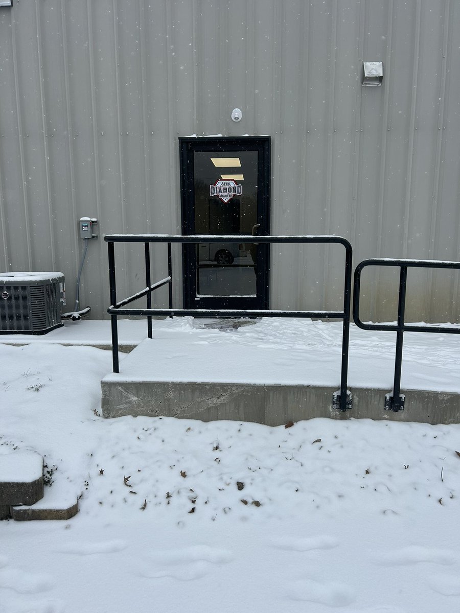 GRANT BROWN tweet media