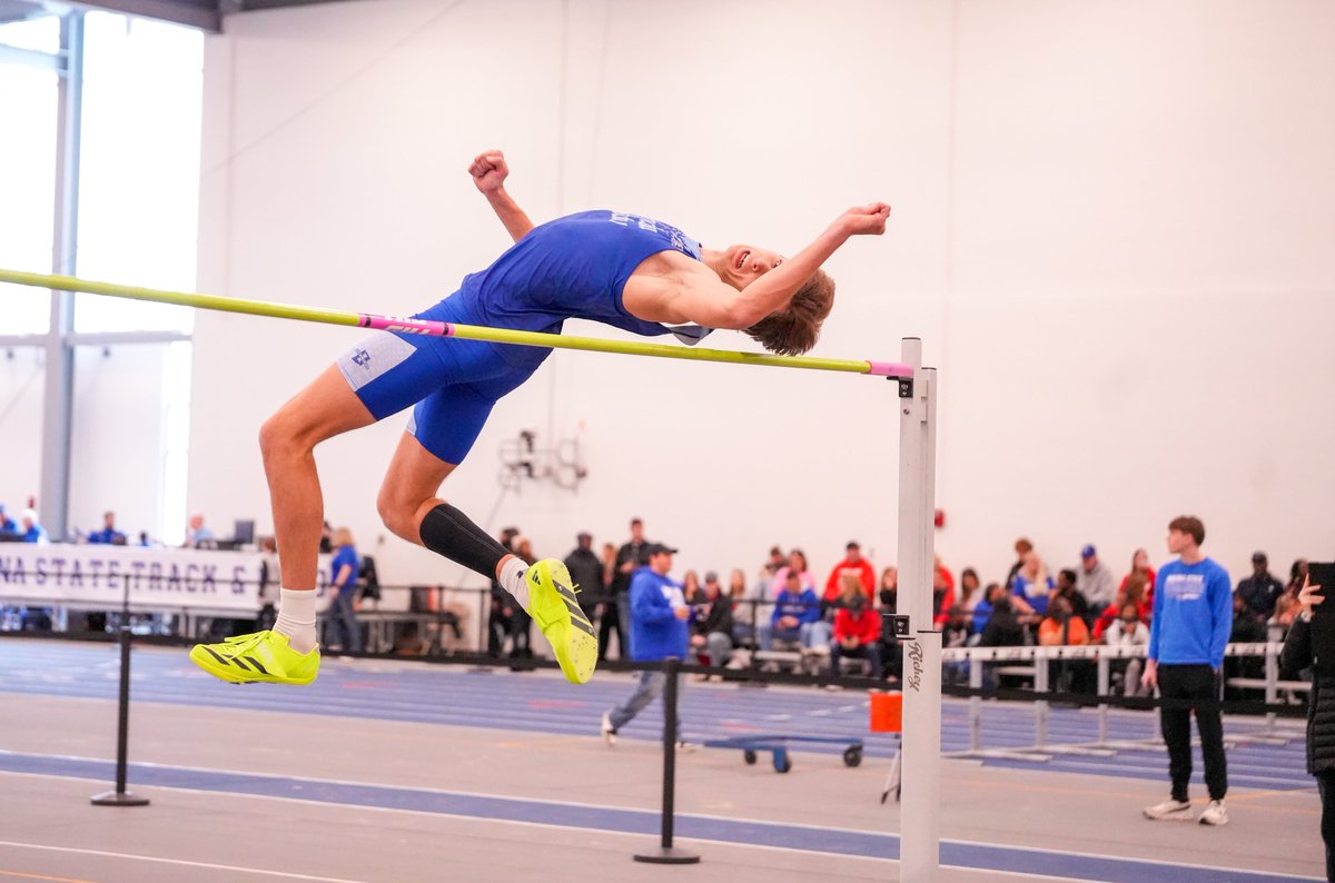 IndStXCTF's tweet photo. Strong showings in the field 💪

@aliseonna (14.49m/47-6.5) and @oamarsh (13.94m/45-9) place in the top five in the shot put, while Noah Gilmore clears 2.05m (6-8.75) to win the invitational section of the high jump

#MarchOn | #StayRooted https://t.co/khZ7ekkXEW