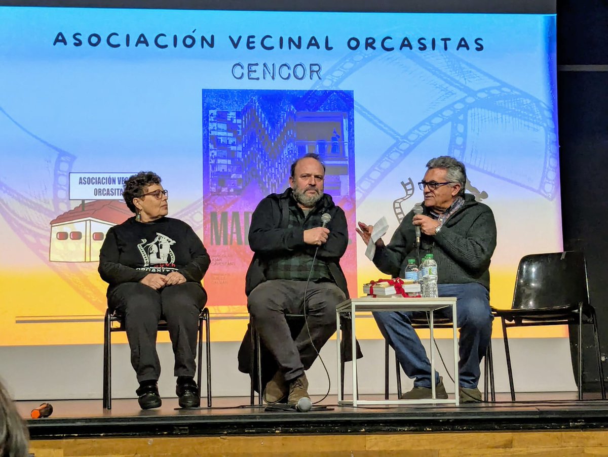 CENCORcasitas's tweet photo. Emocionante tarde la de ayer...Con "MADRID, EXT" hicimos un viaje nostálgico y sensorial que retrata la identidad cambiante de la ciudad. Gracias a @madrid_ext Juan Cavestany por charlar con nosotros y sobre todo, gracias al público que nos acompañó a pesar de la lluvia🤗 https://t.co/GYF0V8sjcN